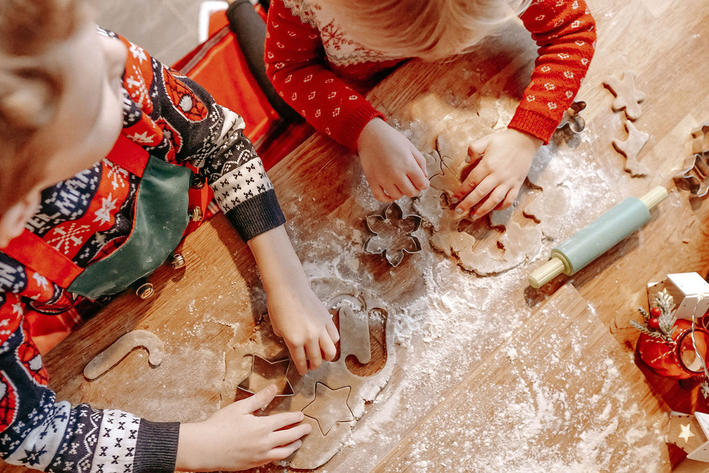 25 Family Holiday Traditions to Start with Your Kids