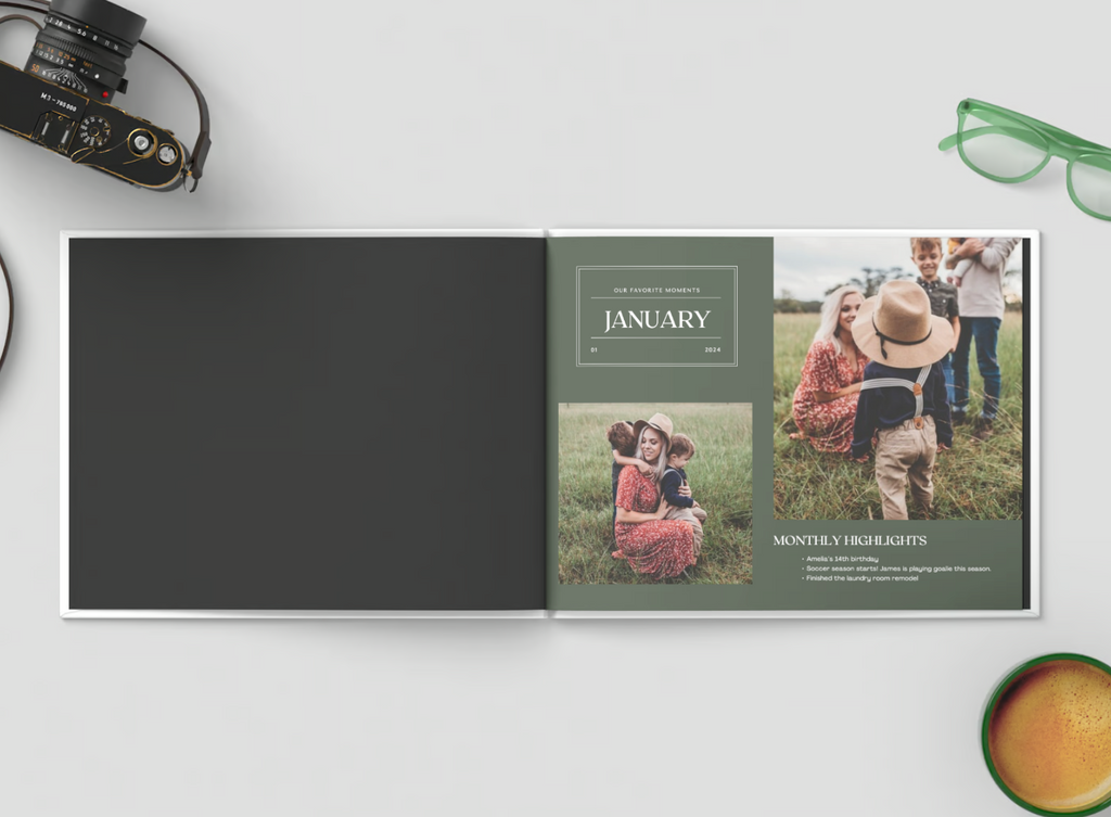 Digital Family Book: Minimalist Labels