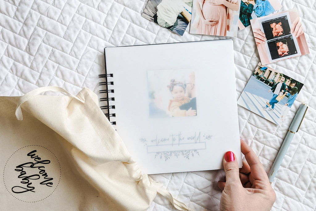 Minimalist Baby Memory Book (Single Mom)